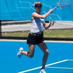 Eugenie Bouchard com uma raquete HEAD