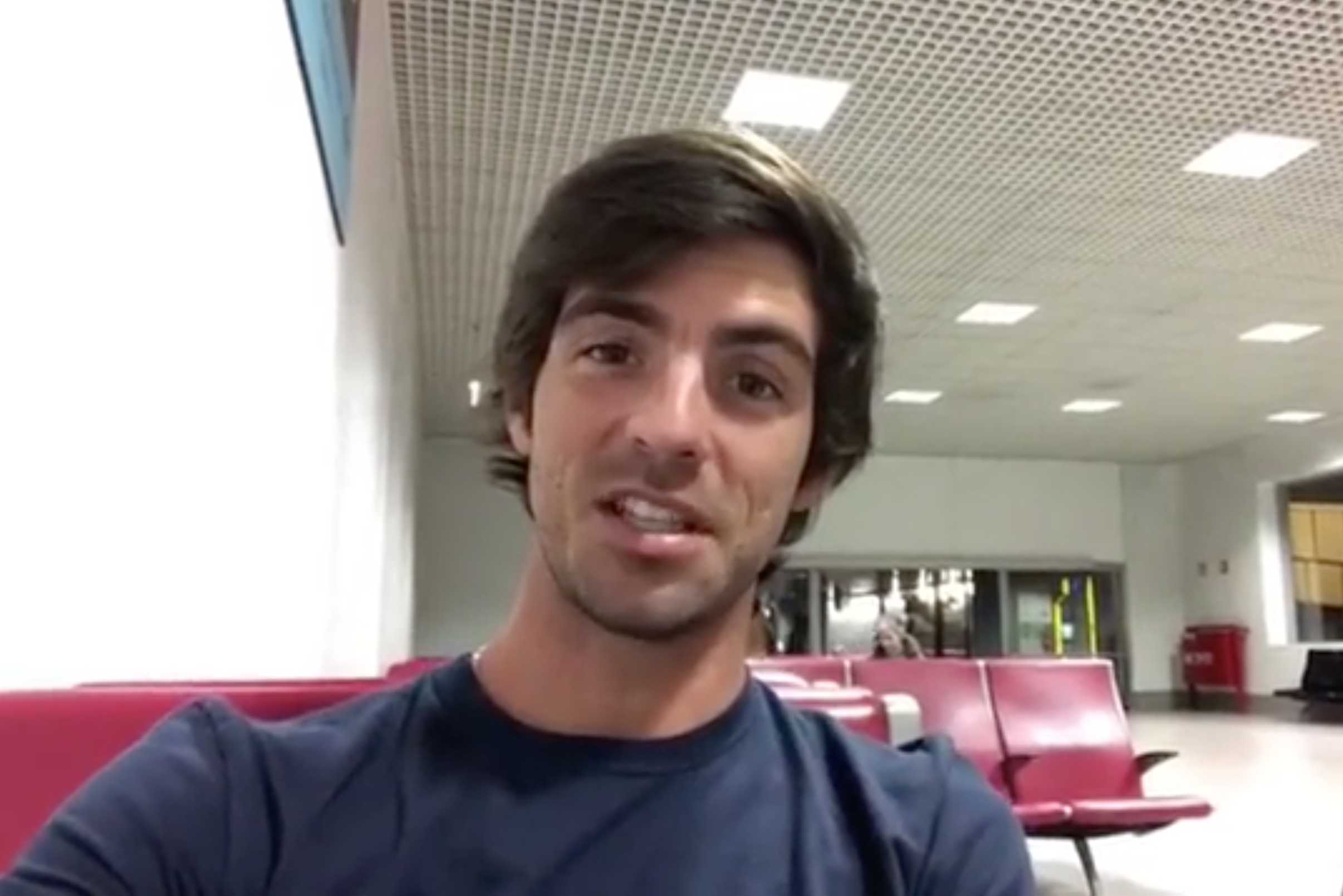 Gastão Elias a caminho de Melbourne