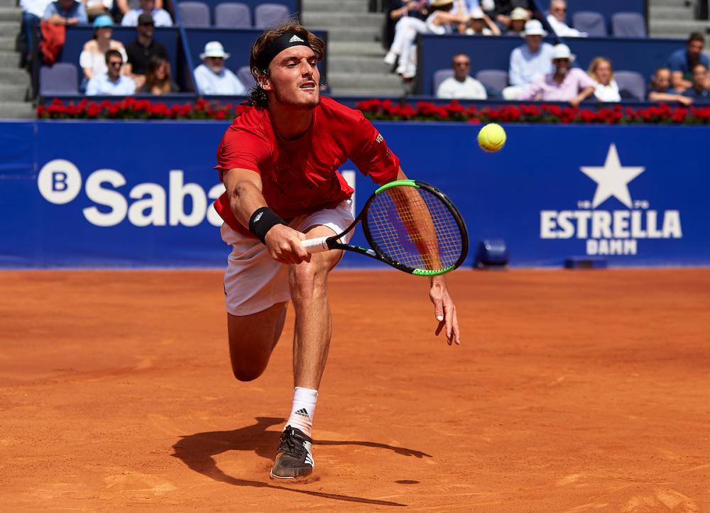Tsitsipas B18