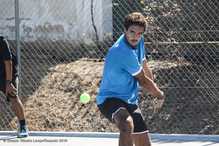 Francisco Cabral vai lutar pelo título de pares no Tavira Tennis Open
