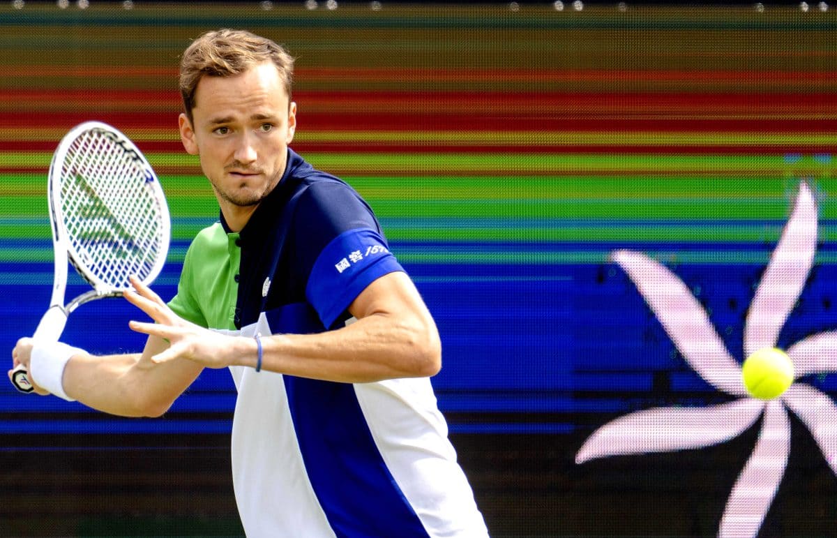 Daniil Medvedev supera Oscar Otte e chega à final no ATP 500 de Halle