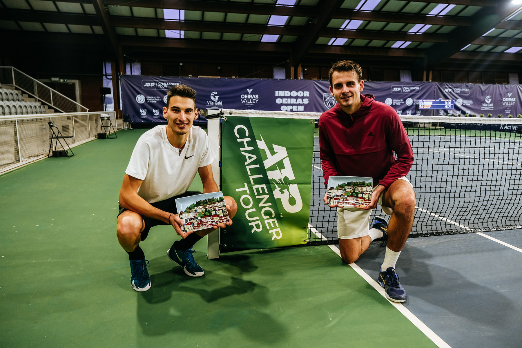 Solução improvisada dá título a Victor Vlad Cornea e Petr Nouza no