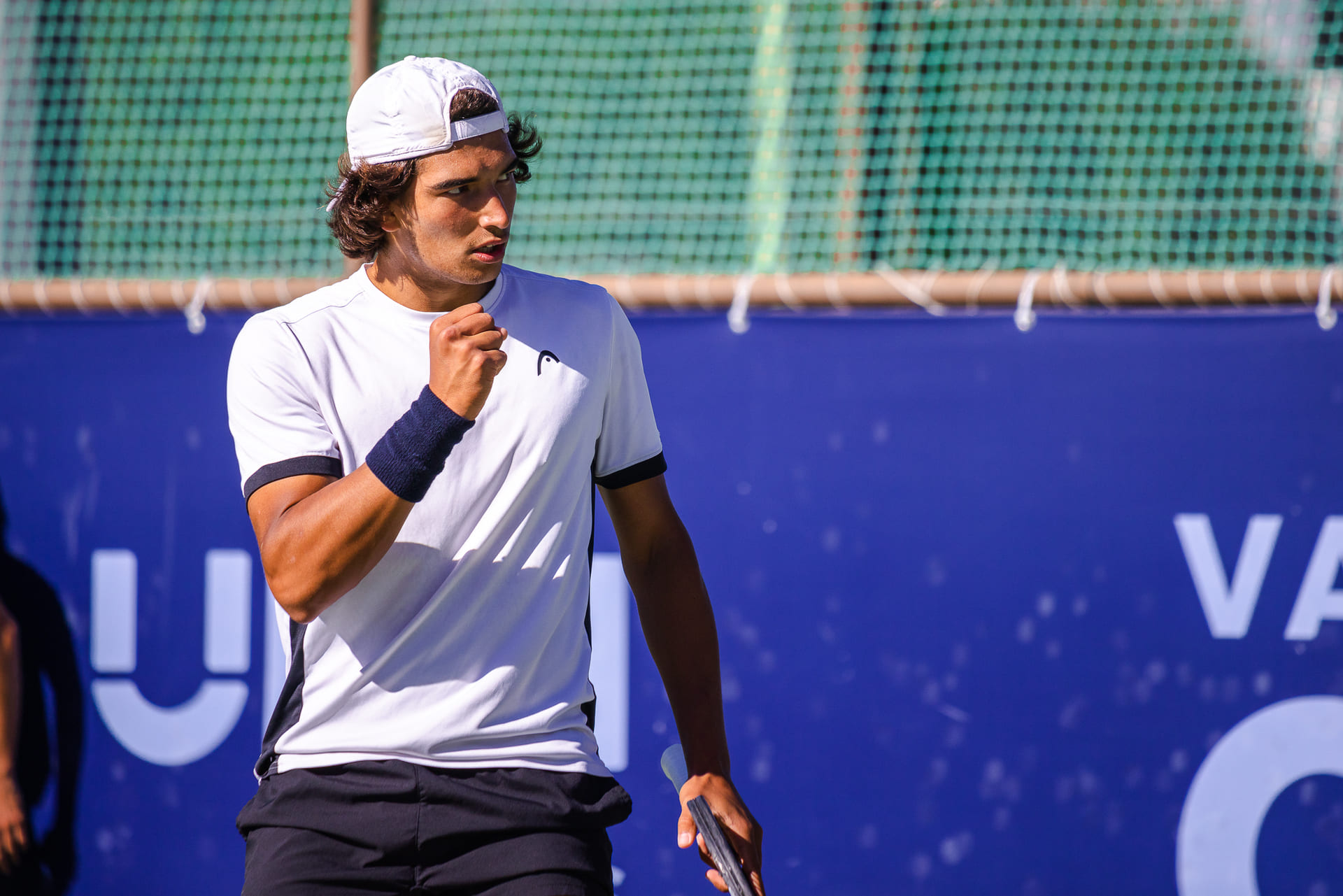 Henrique Rocha soma e segue rumo às meias-finais do Vale do Lobo Open II